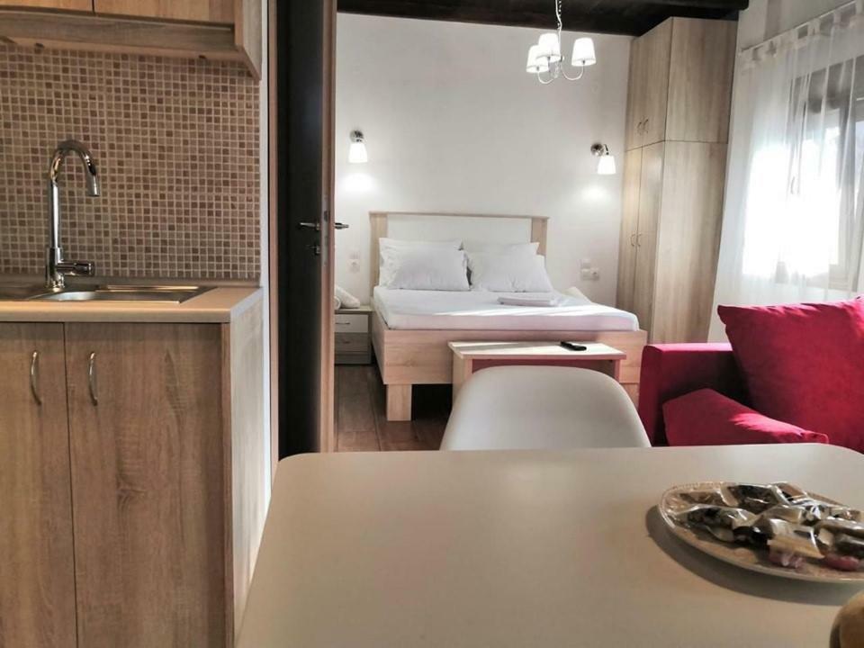 The Little Gem Under The Rocks Apartment Kastraki  ภายนอก รูปภาพ