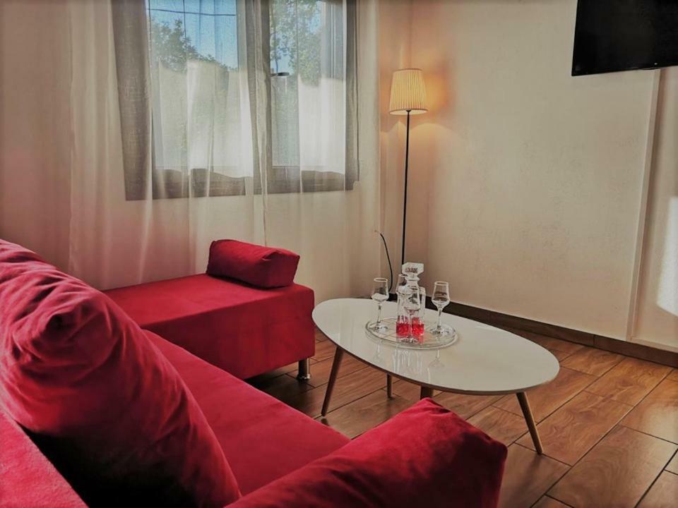 The Little Gem Under The Rocks Apartment Kastraki  ภายนอก รูปภาพ