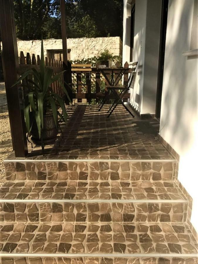 The Little Gem Under The Rocks Apartment Kastraki  ภายนอก รูปภาพ
