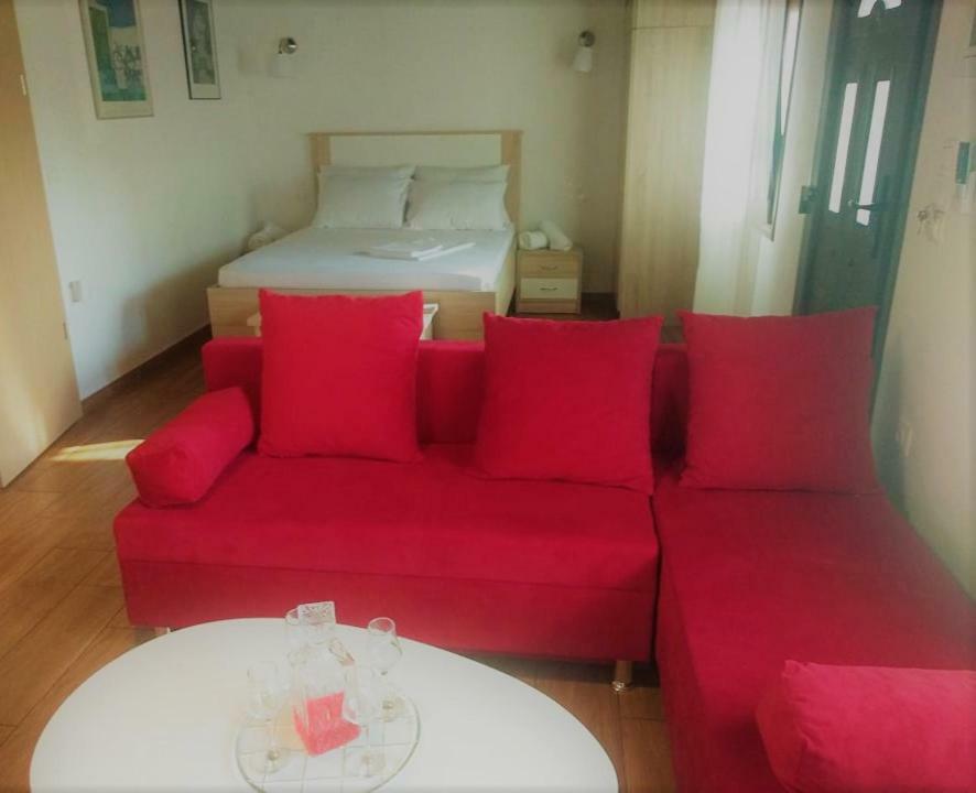 The Little Gem Under The Rocks Apartment Kastraki  ภายนอก รูปภาพ